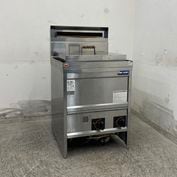 中古】 A07649 角槽ゆで麺機 ガス式 4テボタイプ マルゼン MRY-C04