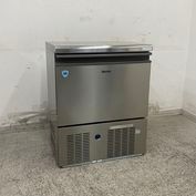 ダイワ　製氷機　DRI-25LM1 中古品 ダイワ 製氷機 中古 DRI-25LME 25kgタイプ | 製氷機,25kgタイプ | 新品