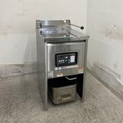 中古】 A08133 電気フライヤー 2槽式 6L×2 100V 左右独立 60Hz(西日本
