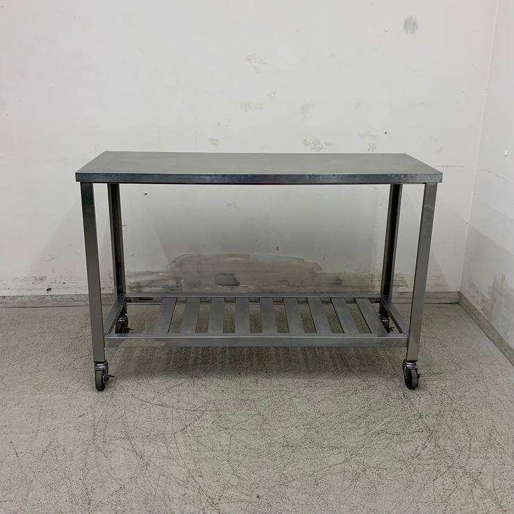 ����š� A08525 ��ư��   ���ƥ�쥹 ��ȥơ��֥� W1200 x D450 �� H800 mm���ڶ�̳�ѡۡڿ�˼�ѡۡڲȺ⤪�ޤ����ء�