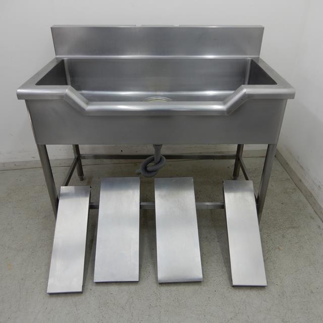 󥯡šW1100xD600xH800(+150)mmХåɤ