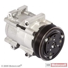 エアコン　コンプレッサーASSY＜1995-2002　リンカーン　コンチネンタル 4.6L＞純正品
