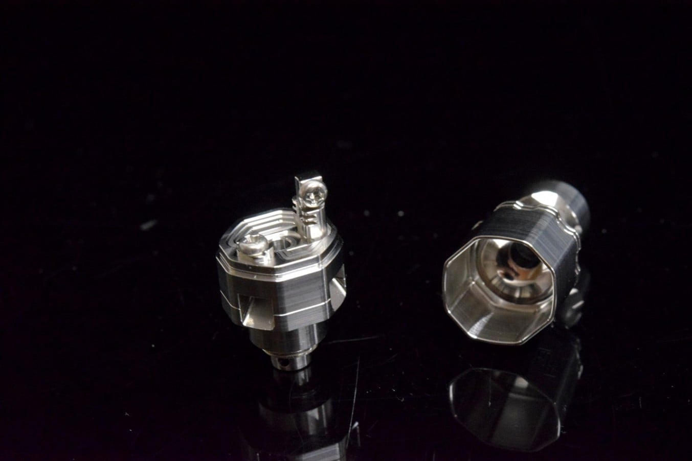 魔力の櫃　ボックストッパー　foil Top Siders w/ Flip Up Door | Unique Truck Accessories