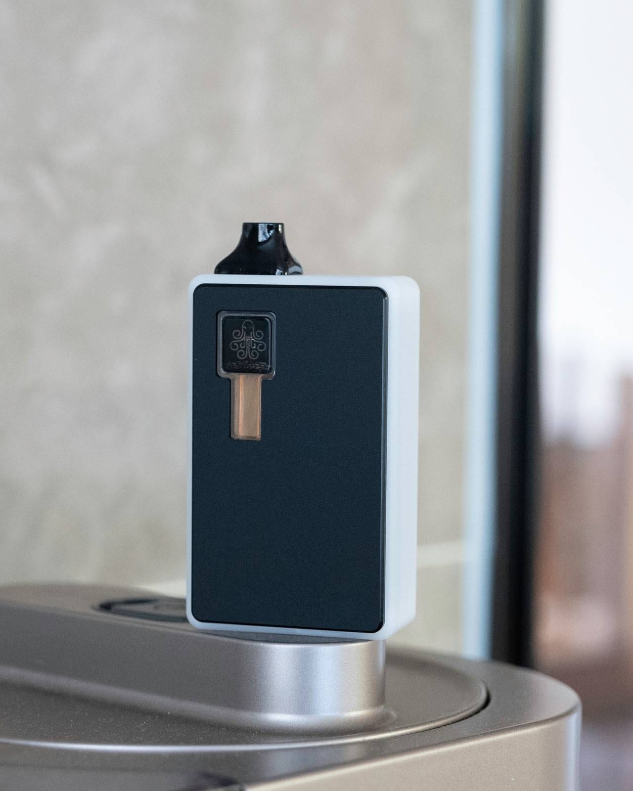 t-base 渋谷限定 クトゥルフオイド イカリ t-base 渋谷限定 gyaromi