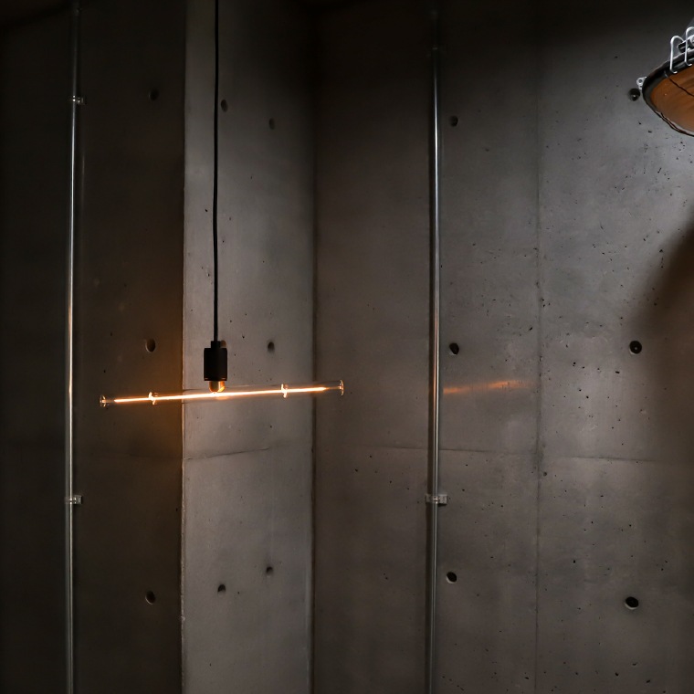 エジソンバルブLED E26 Tバーライン クリア 500mm(調光器対応)_DD-E26L500TB