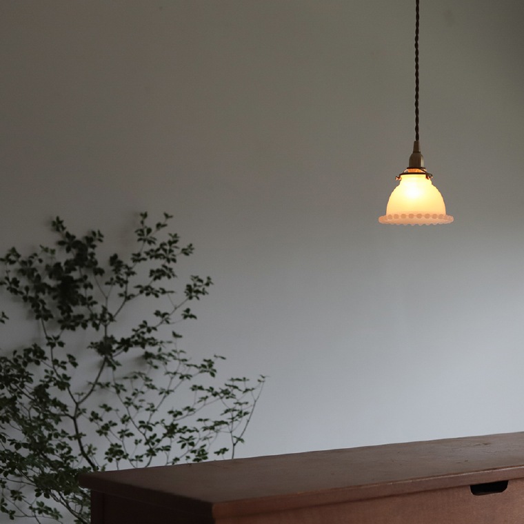 ミルクガラス　ペンダントライト ガラスシェード　迅速発送 楽天市場】【 LED電球 付き 】ミルクガラスシェード シェル