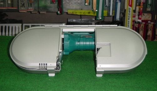 マキタバンドソー新品PB180DZ　18V電池式 マキタ（makita） 18V 充電式ポータブルバンドソー PB180DZ 本体のみ
