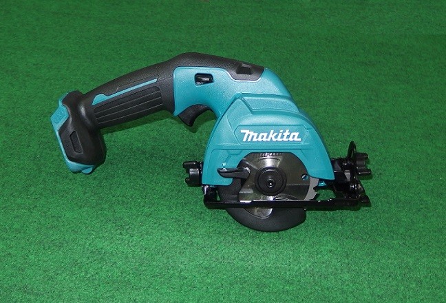 Makita - 【マキタ】85mm充電式マルノコ　HS301DZ マキタ 充電式丸ノコ 85mm HS301DZ 10.8Vスライド対応（本体のみ