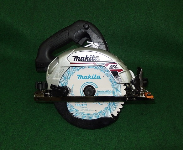マキタ HS631DZSB 18V-165mm充電式BLマルノコ サメ肌チップソー付 本体 