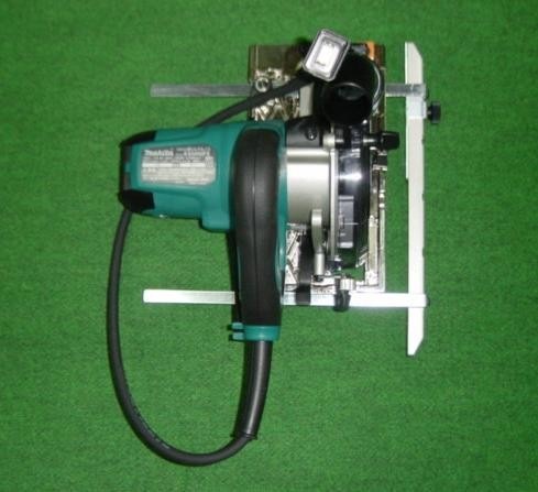 マキタ KS5000FX 125mm防塵マルノコ 集じん機接続専用 最大切込深さ39mm チップソー付 AC100V 新品 KS5000-プロショップ e-道具館 本店 (かね一機工)