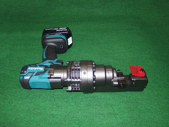 マキタ　充電式鉄筋カッター　SC163DRG　未使用 makita マキタ 18V充電式鉄筋カッタ SC163DRGの中古 未使用品 《大阪