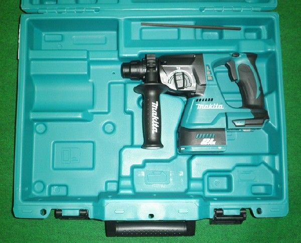 マキタ HR244DZK 18V-24mmAPTハンマドリル 本体のみ+ケ-ス バッテリ 