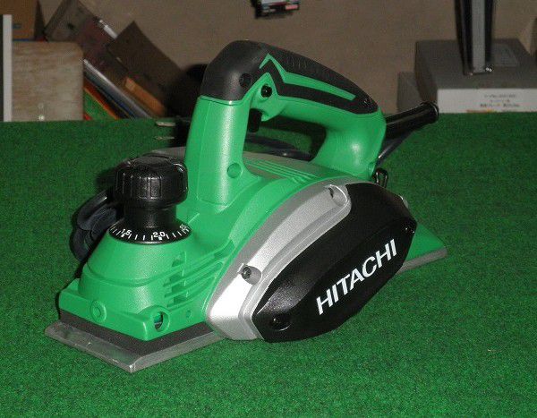 HiKOKI P20SF(SC) 82mm電気カンナ 替刃式 単相100V 新品 P20SF HiKOKI P20SF(SC) 82mm電気カンナ 替刃式 単相100V 新品 P20SF