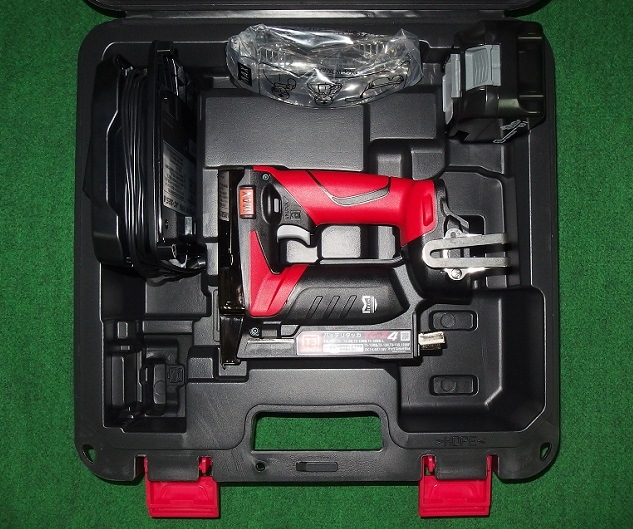 マックス TG-Z4-BC/1850A 18V-MT線用充電式タッカ 5.0Ah電池パック1個 