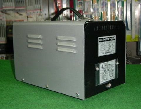イクラ精機 PT-30T ポ－タブルトランス ポ－タブル変圧器 昇降圧兼用