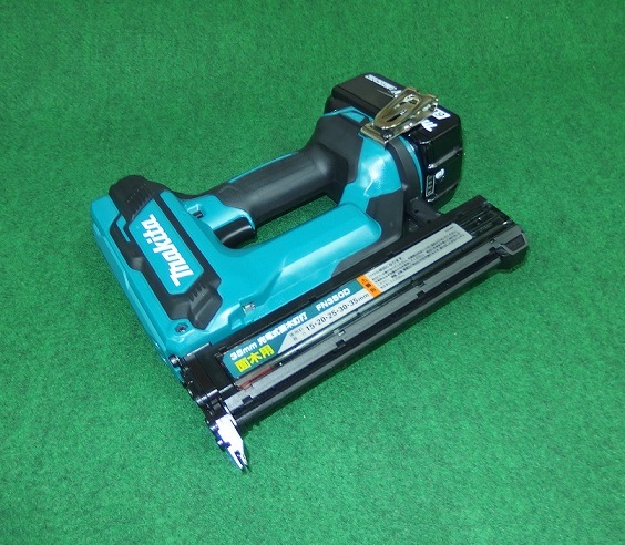 マキタ FN350DRG 18V-35mm充電式面木釘打機 6.0Ahバッテリ1個付 マキタ FN350DRG 18V-35mm充電式面木釘打機 6.0Ahバッテリ1個付