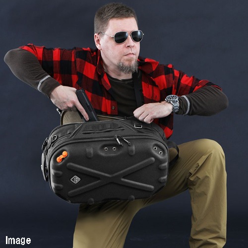 HAZARD4 �ϥ����ɣ� Blastwall optics hard shell sling pack����󥰥Хå� ��󥷥�����