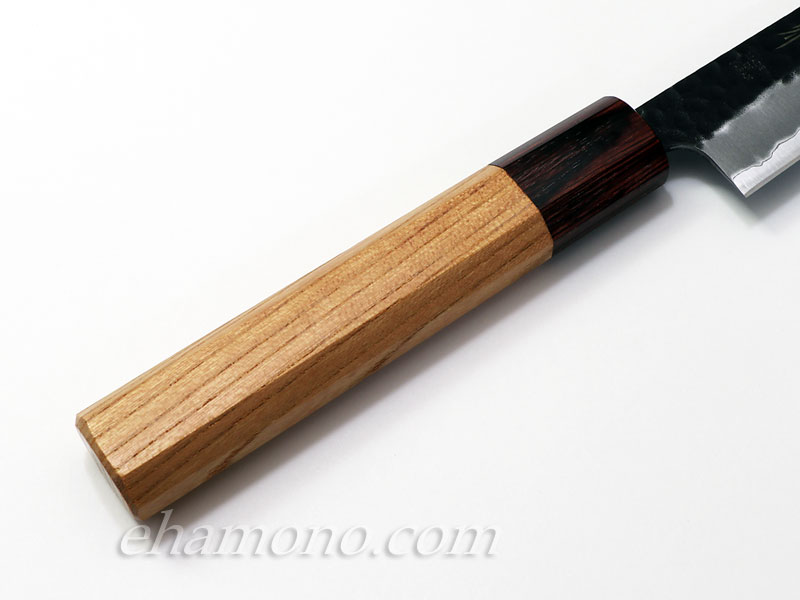 ペティナイフ 青二鋼 鎚目鍛造割込 135mm 越前数馬作 ステン梨地青二鋼 鎚目 ペティ包丁135mm 斜口金付