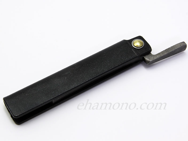 富田修作『極軟鉄鍛造 肥後小刀 鎚目 乱刃』 黒鞘 桐箱入り