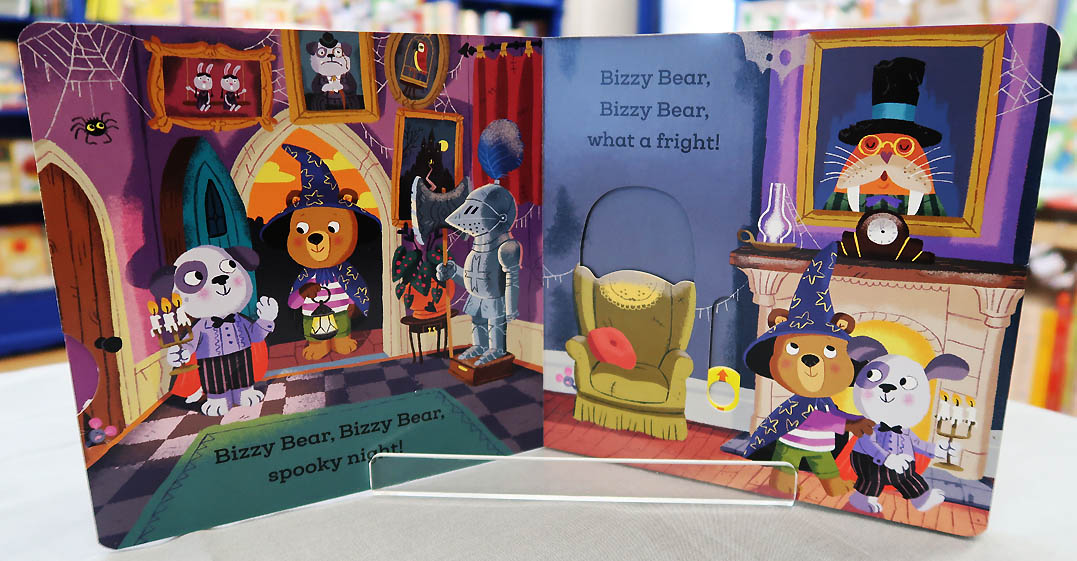 しかけ絵本 Bizzy Bear Spooky House | カテゴリーでさがす,絵本