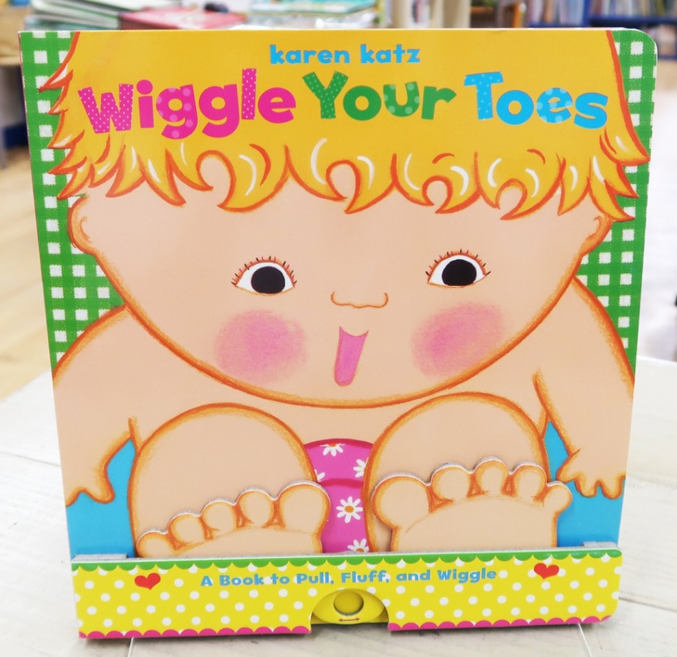 しかけつき絵本　Wiggle Your Toes