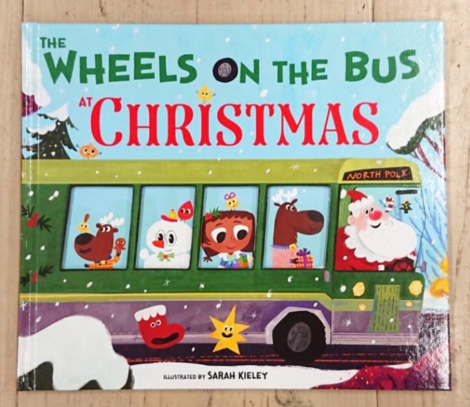 クリスマス絵本　The Wheels on the Bus at Christmas