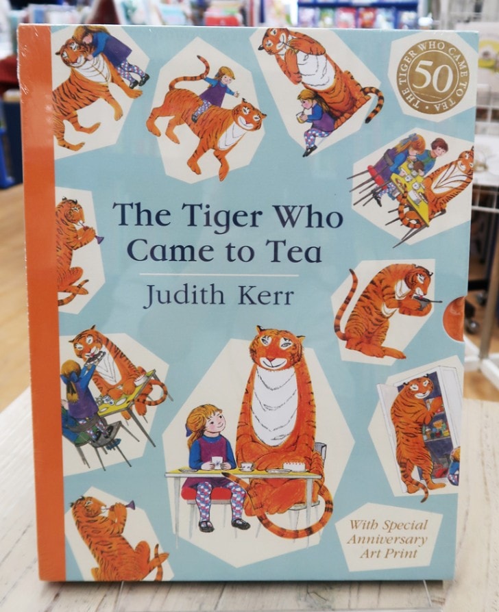 The Tiger Who Came to Tea　～おちゃのじかんにきたとら～　ケース入りスペシャル版