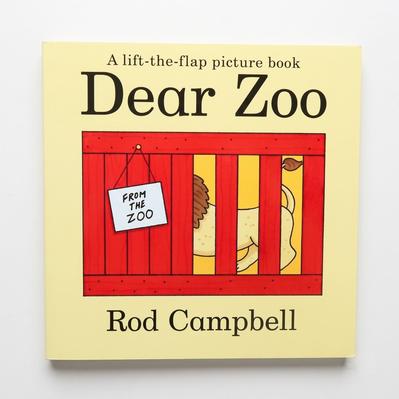 めくりしかけ絵本　Dear Zoo　～おとどけものです。～