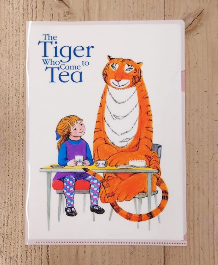 おちゃのじかんにきたとら　A4クリアファイル　表紙