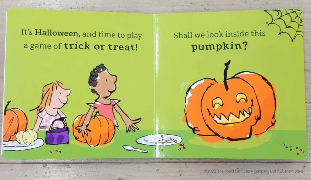 ハロウィンめくりしかけ絵本 Trick or Treat | すべての商品 | | 洋書