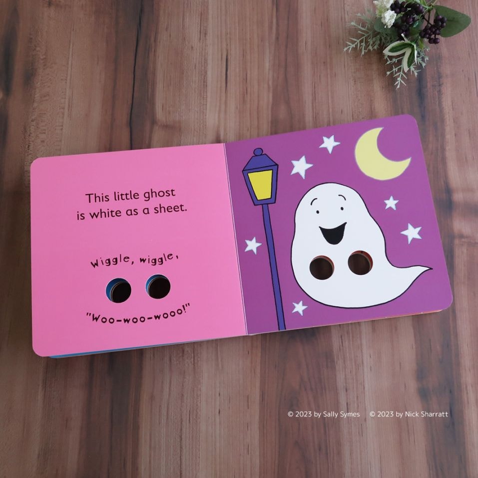 穴あきしかけつき絵本 Spooky Little Halloween | カテゴリーでさがす