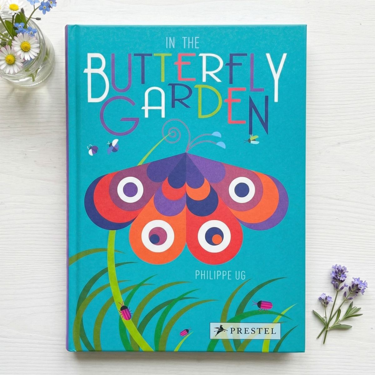 ポップアップしかけ絵本　In the Butterfly Garden