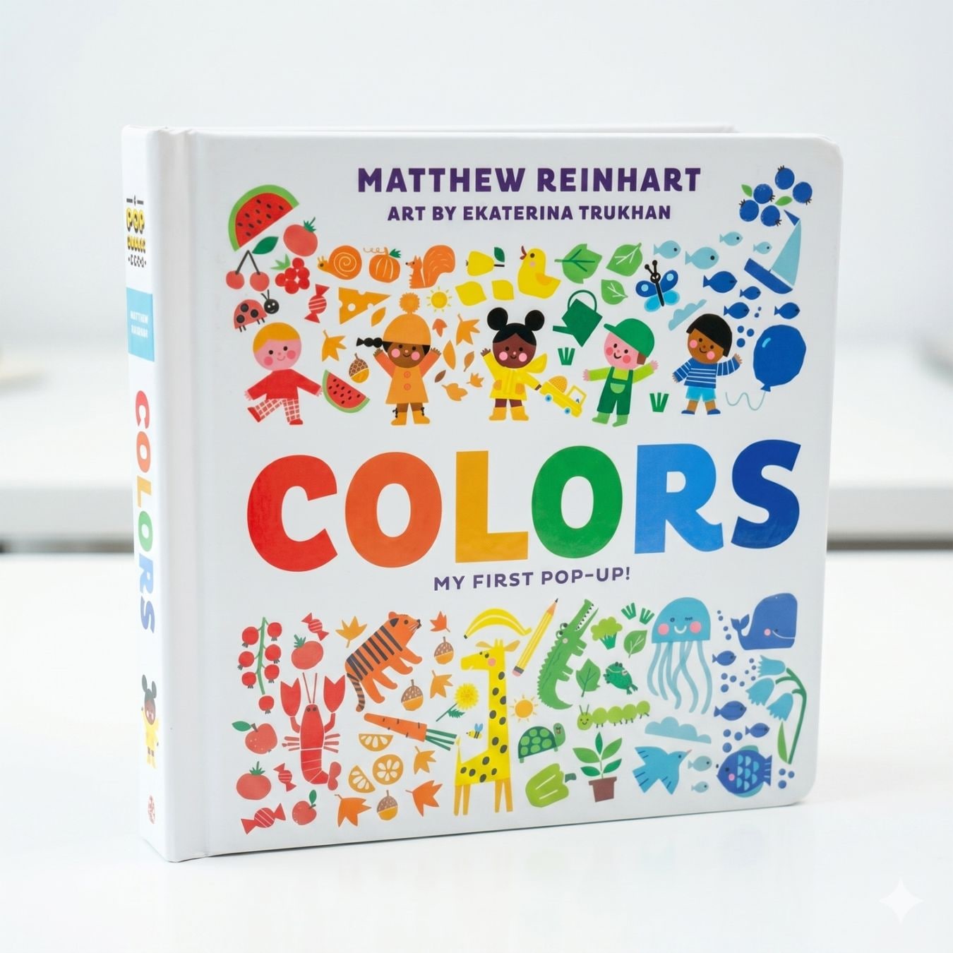 ポップアップしかけ絵本　Colors -- My First Pop-Up