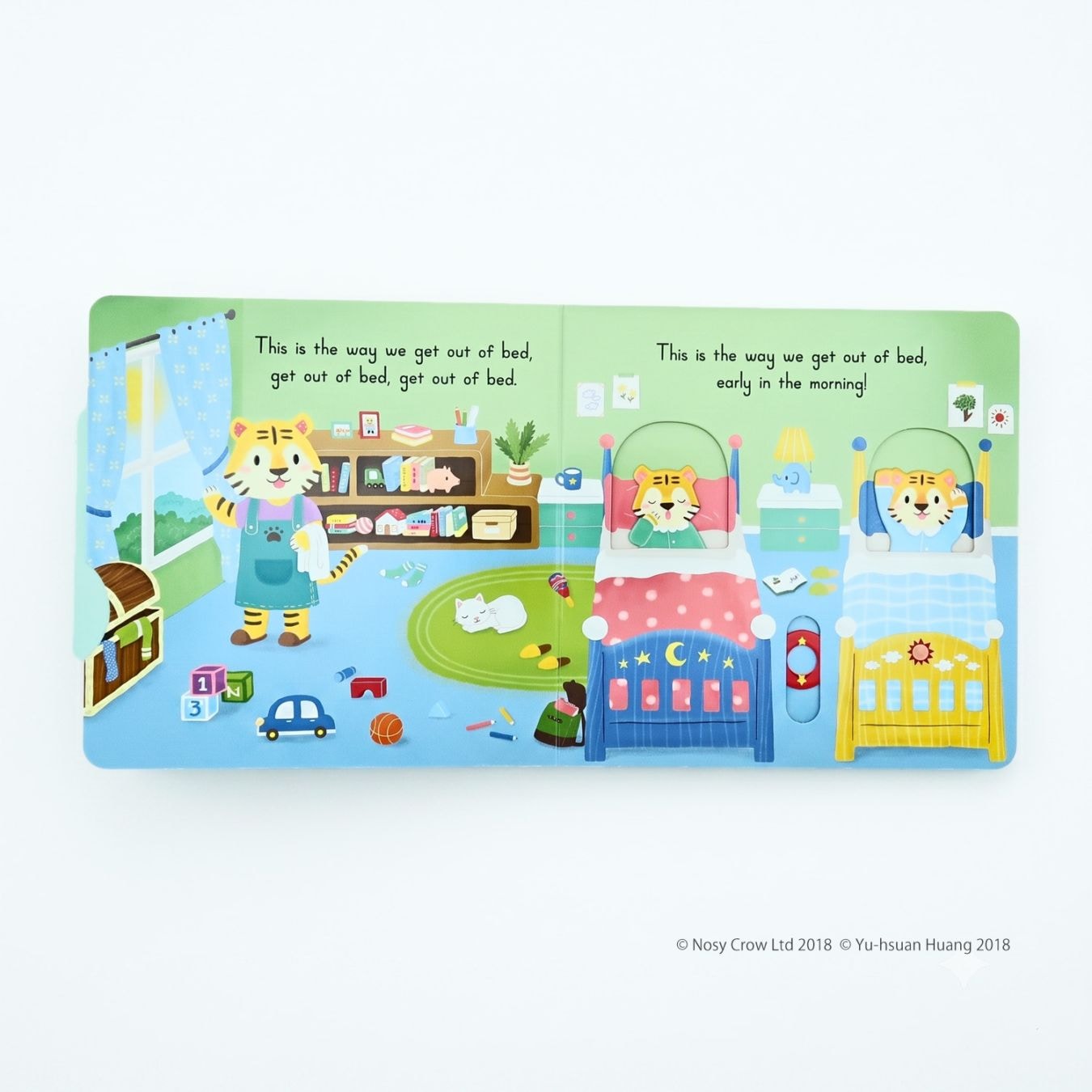 しかけ絵本 This is the Way We Go to School ボードブック （QRコード