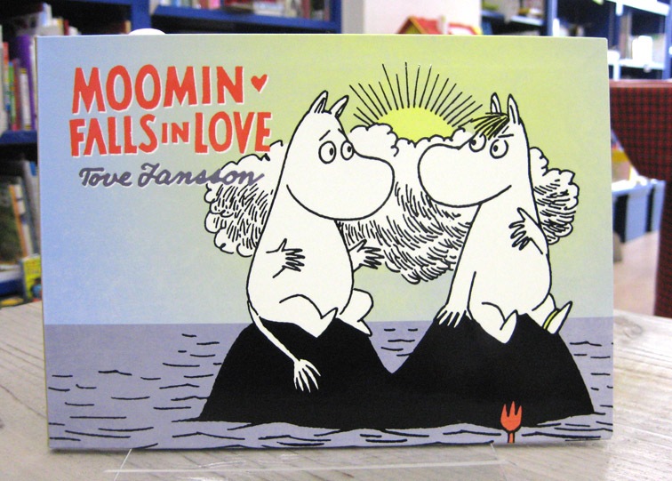 ムーミンペーパーコミック Moomin Falls In Love 絵本 英語 洋書絵本 絵本の家オンラインショップ
