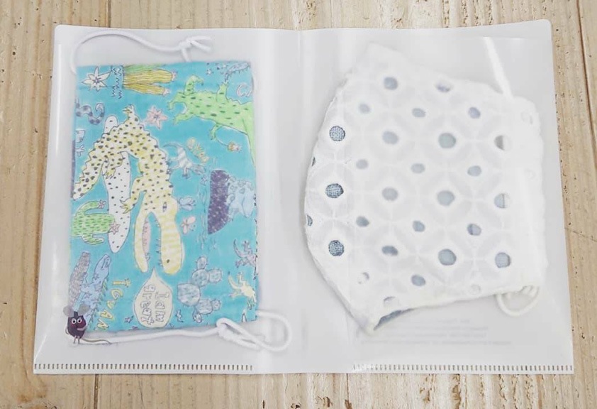 スイミー（レオ・レオニ）　クリアファイルA6　みんなで一ぴき　（マスクケース）