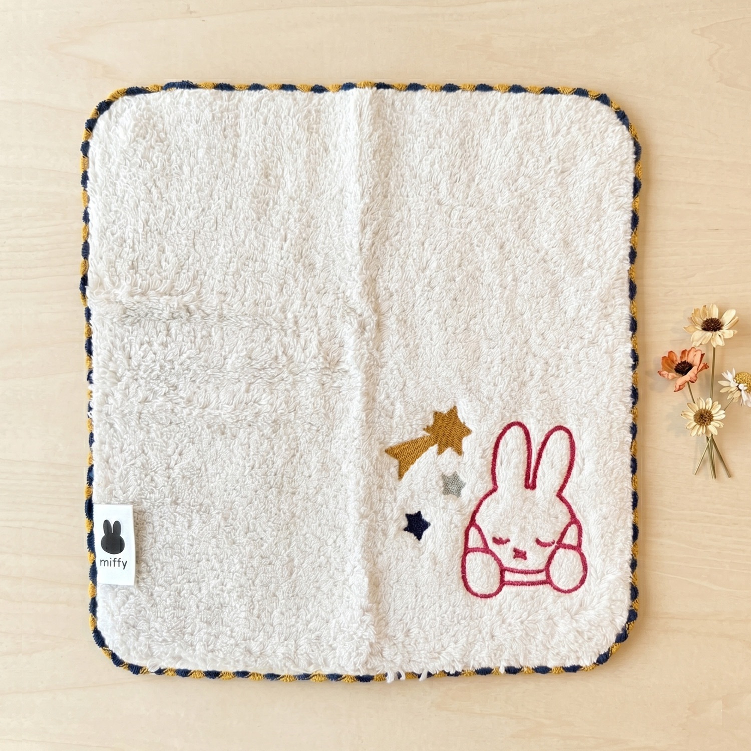 ミッフィー　ふわふわ刺繍ハンカチーフ（ミニタオル）　グレー／星