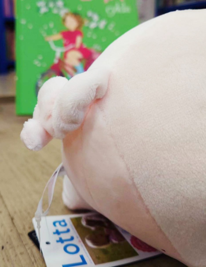 ロッタちゃん　バムセ　ぬいぐるみ　M