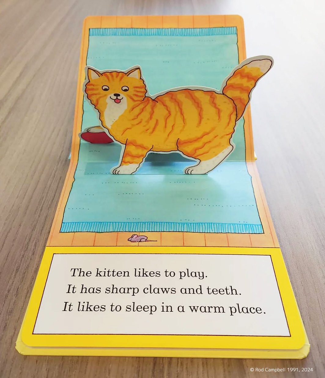 めくりしかけ絵本　My Stand-Up Baby Animals