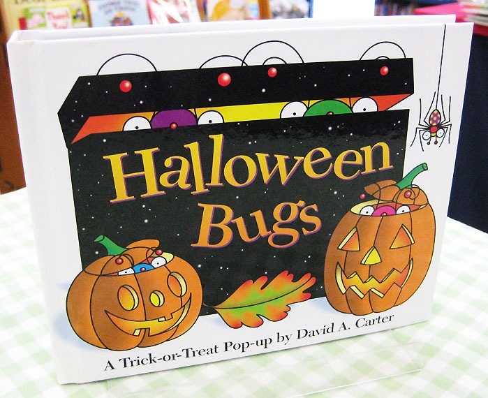 ポップアップしかけ絵本　Halloween Bugs