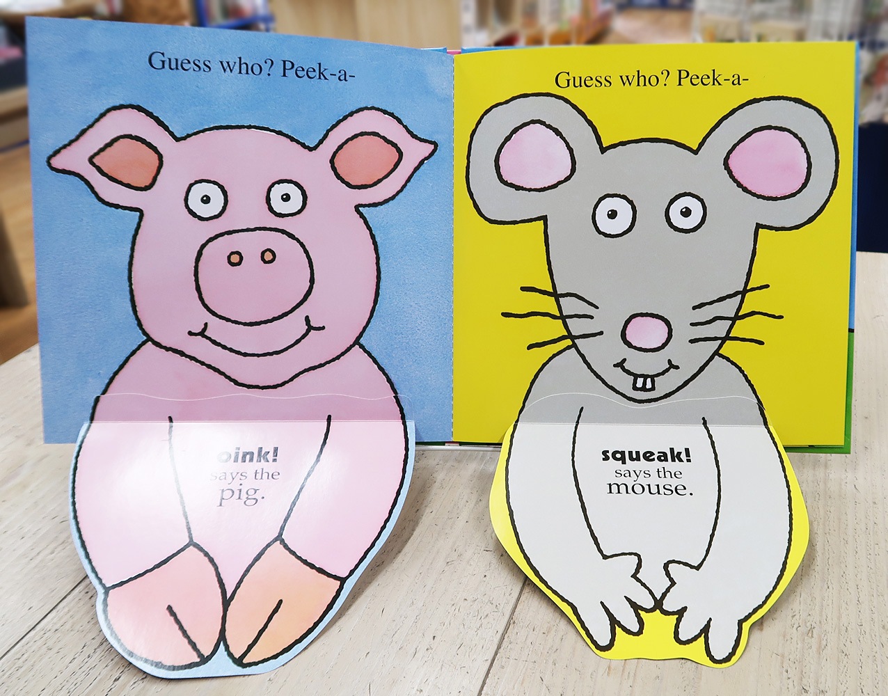 めくりしかけ絵本　Peek-a-Moo!　～いないいないばあ！～