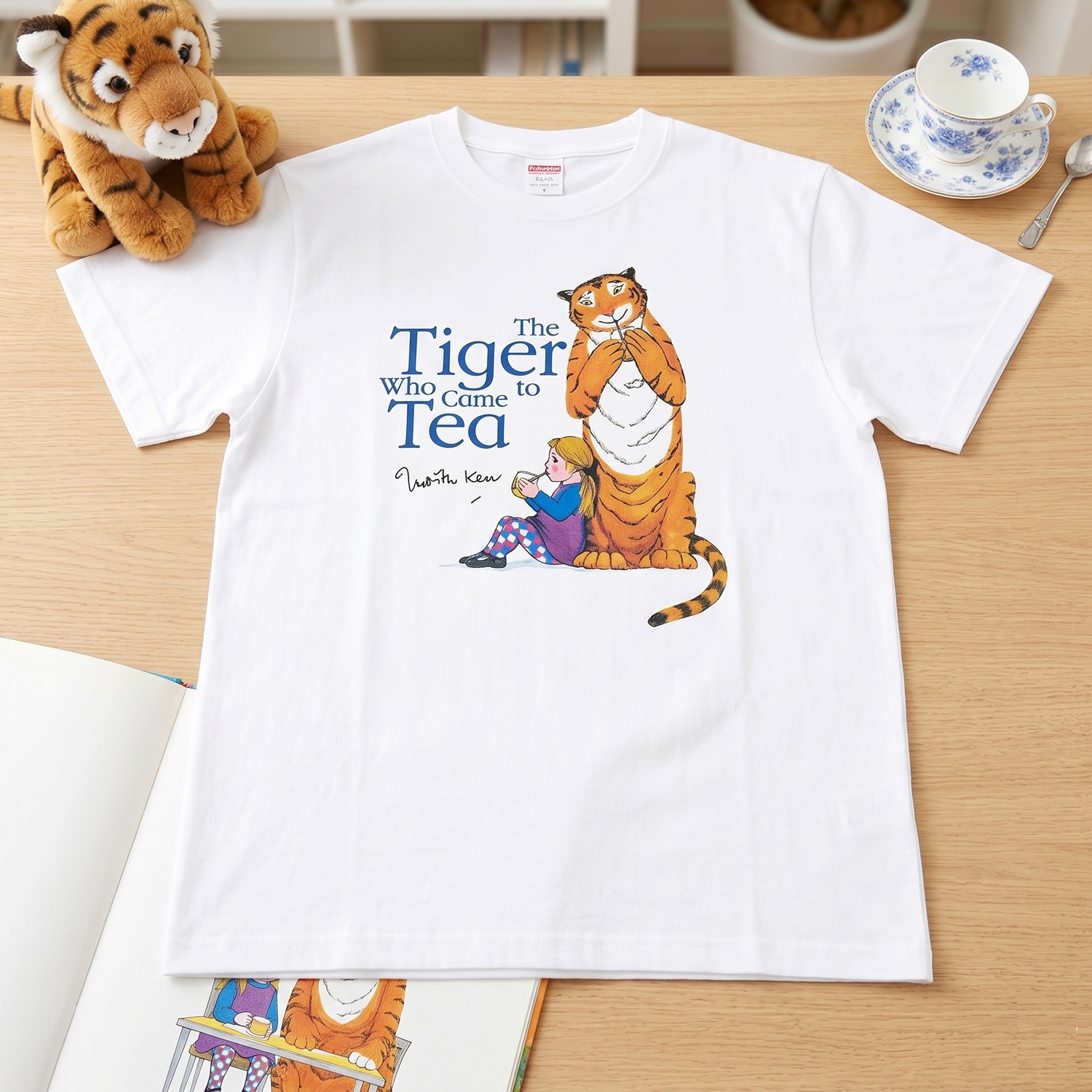 おちゃのじかんにきたとら Tシャツ M | カテゴリーでさがす,グッズ
