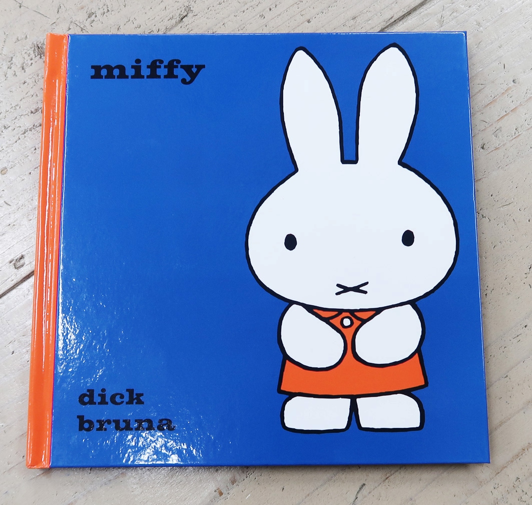 ミッフィー英語絵本 Miffy ～ちいさなうさこちゃん～ | カテゴリーで
