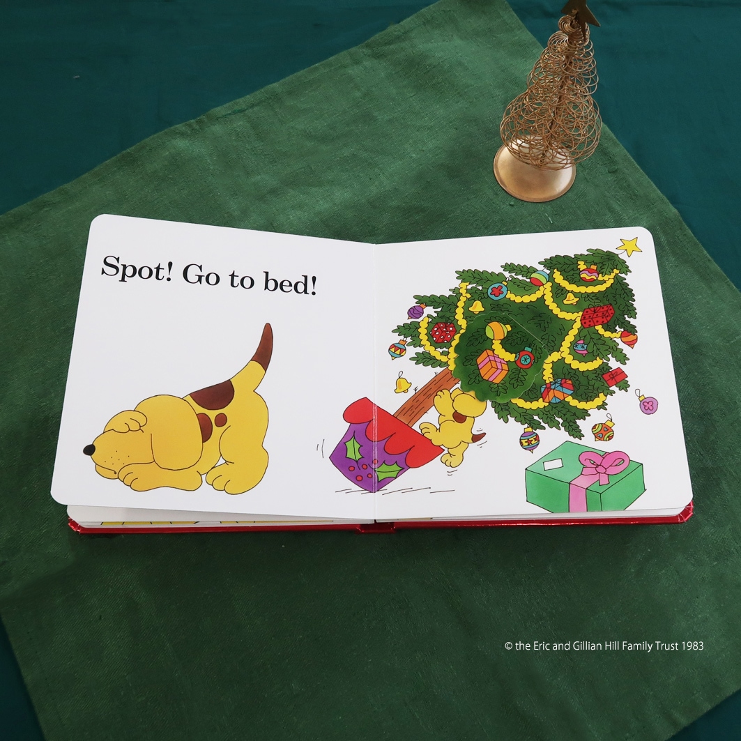 めくりしかけ絵本　Spot's First Christmas　ボードブック