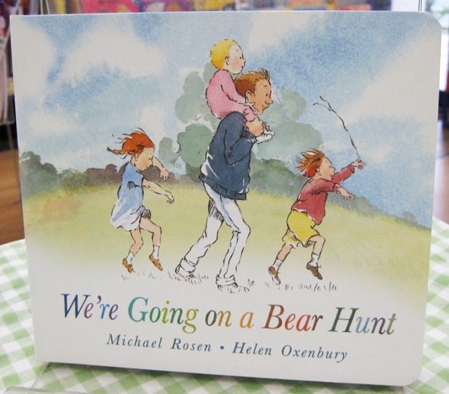 SING&SAY　We're Going on a Bear Hunt　ボードブック＆ＣＤセット ＜NoBuYoung＞ 【レベル3】