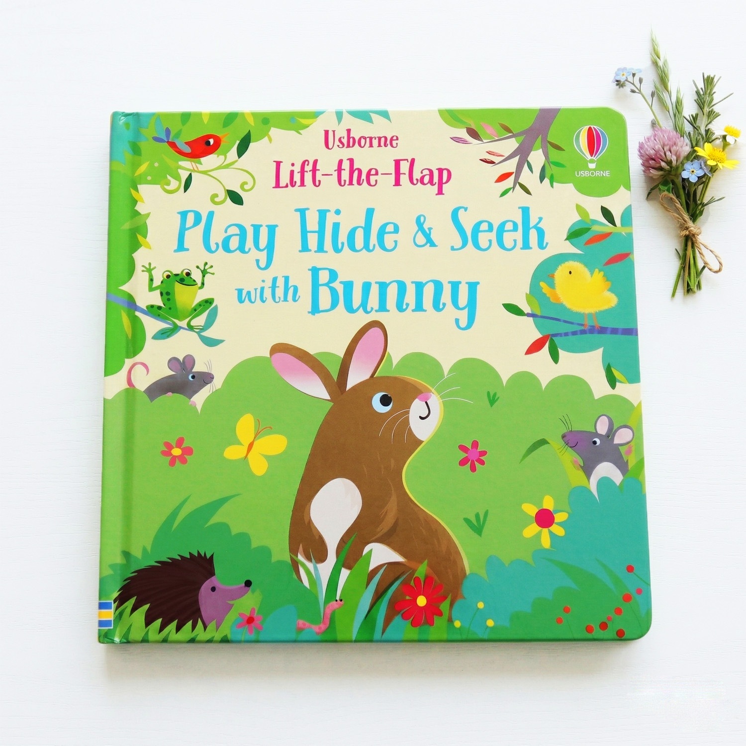 めくりしかけ絵本　Play Hide and Seek with Bunny　ボードブック