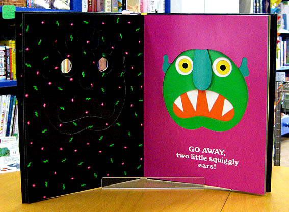 しかけつき絵本　Go Away, Big Green Monster!