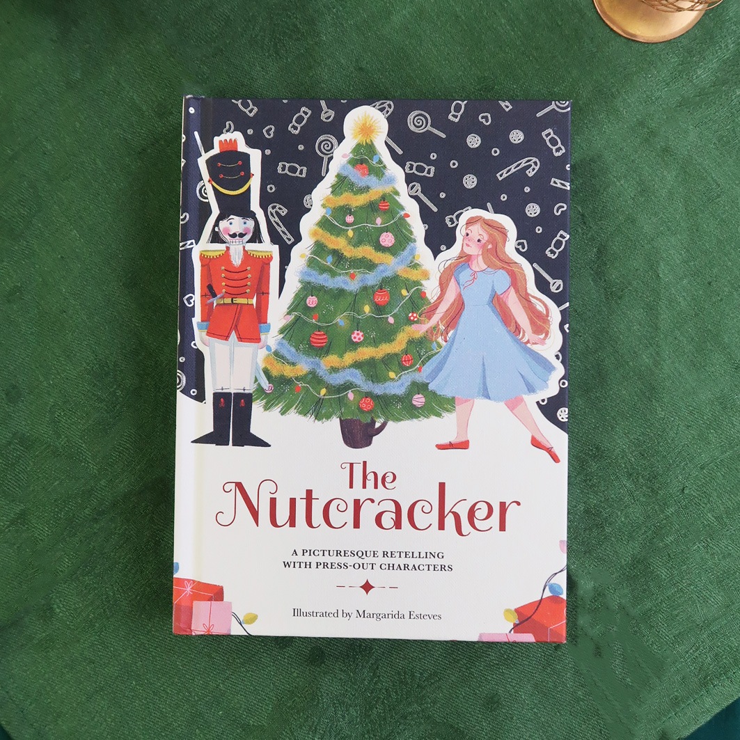 型ぬきしかけ絵本　The Nutcracker　～くるみ割り人形～