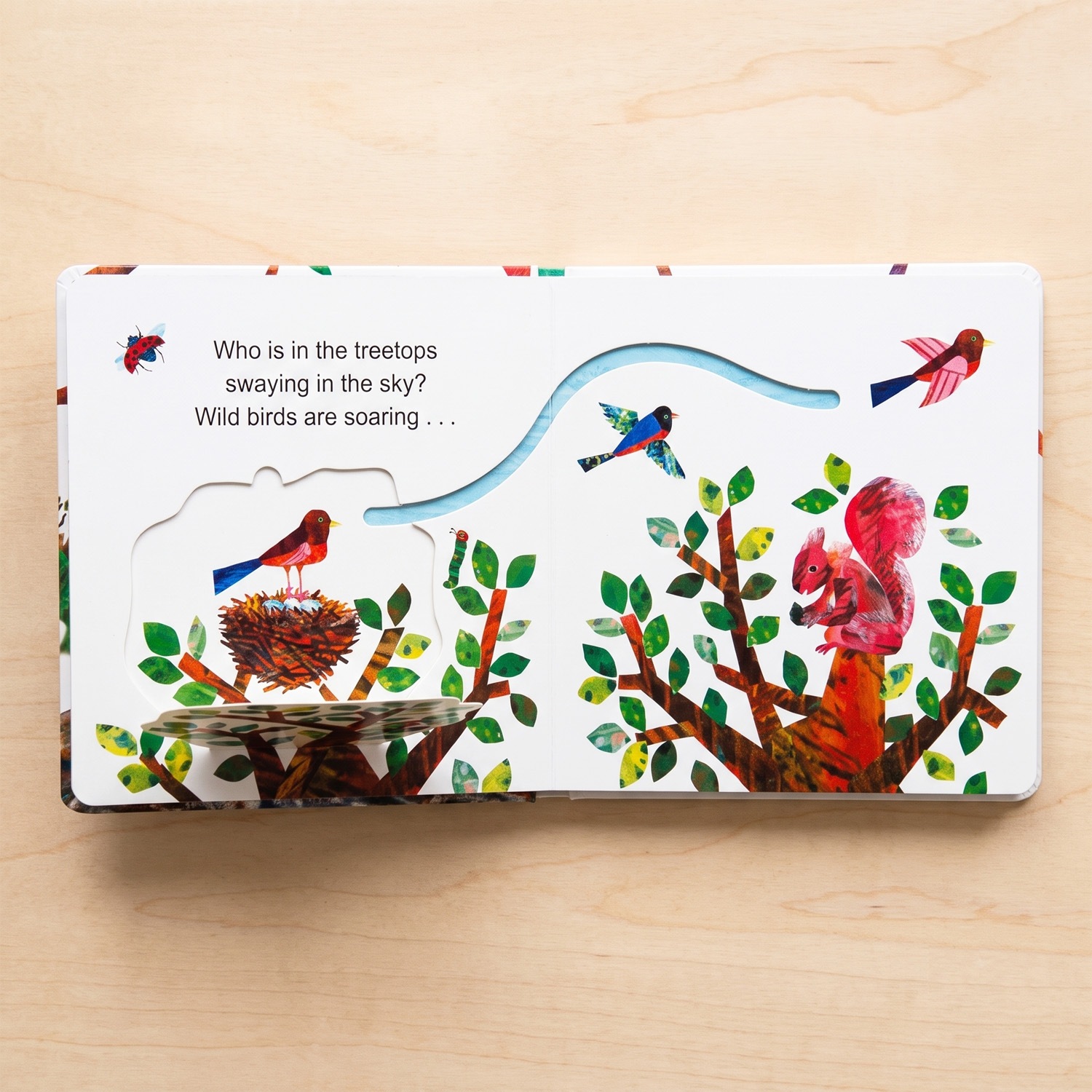 指でたどろう！しかけ絵本　はらぺこあおむし　The Very Hungry Caterpillar's Hide and Seek