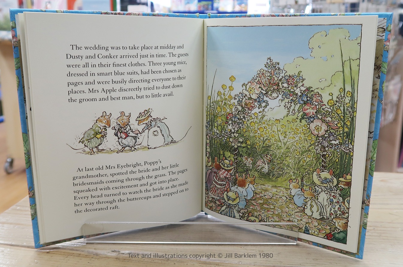 Brambly Hedge Summer Story ～のばらの村のものがたり 小川のほとりで